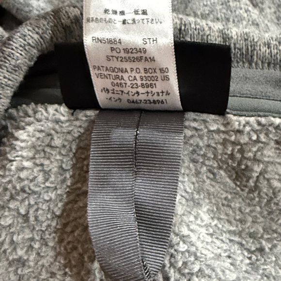 Patagonia Men's Zip-Up Gray Sweater - Picture 3 of 6